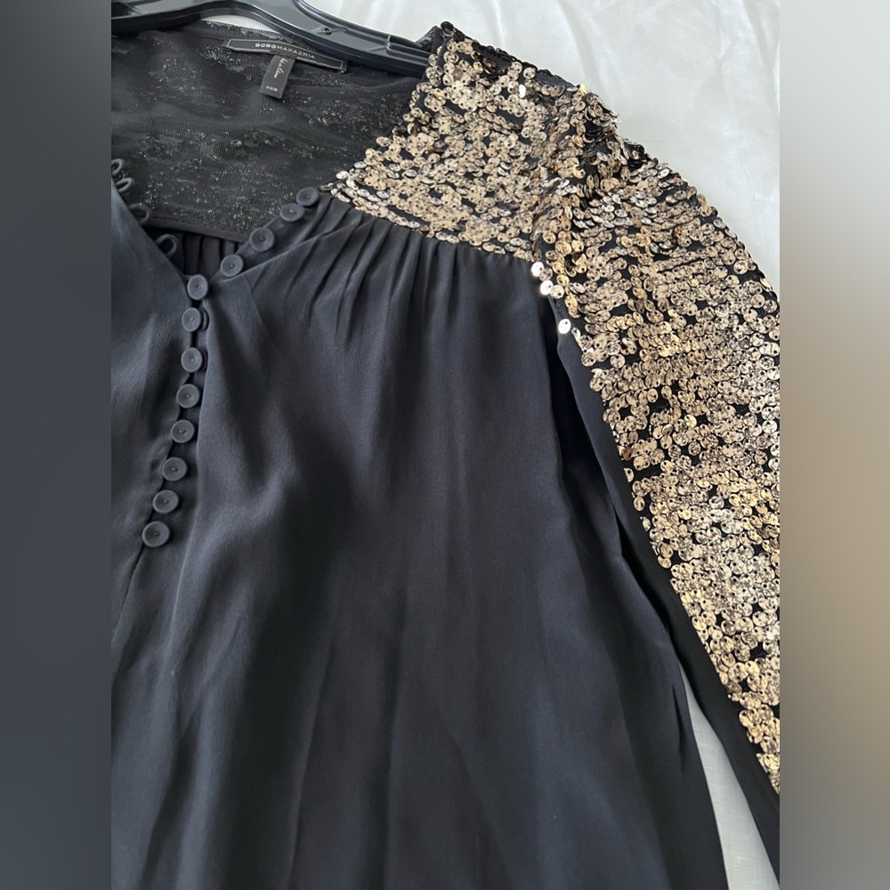 BCBGMaxAzria Black & Gold Silk Sequin Blouse – NWOT - Picture 5 of 11